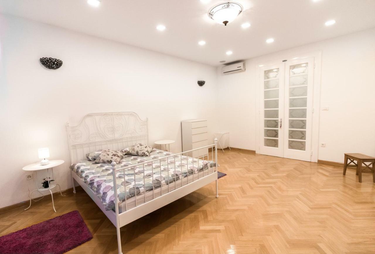 Apartment Luna ซาเกร็บ ภายนอก รูปภาพ