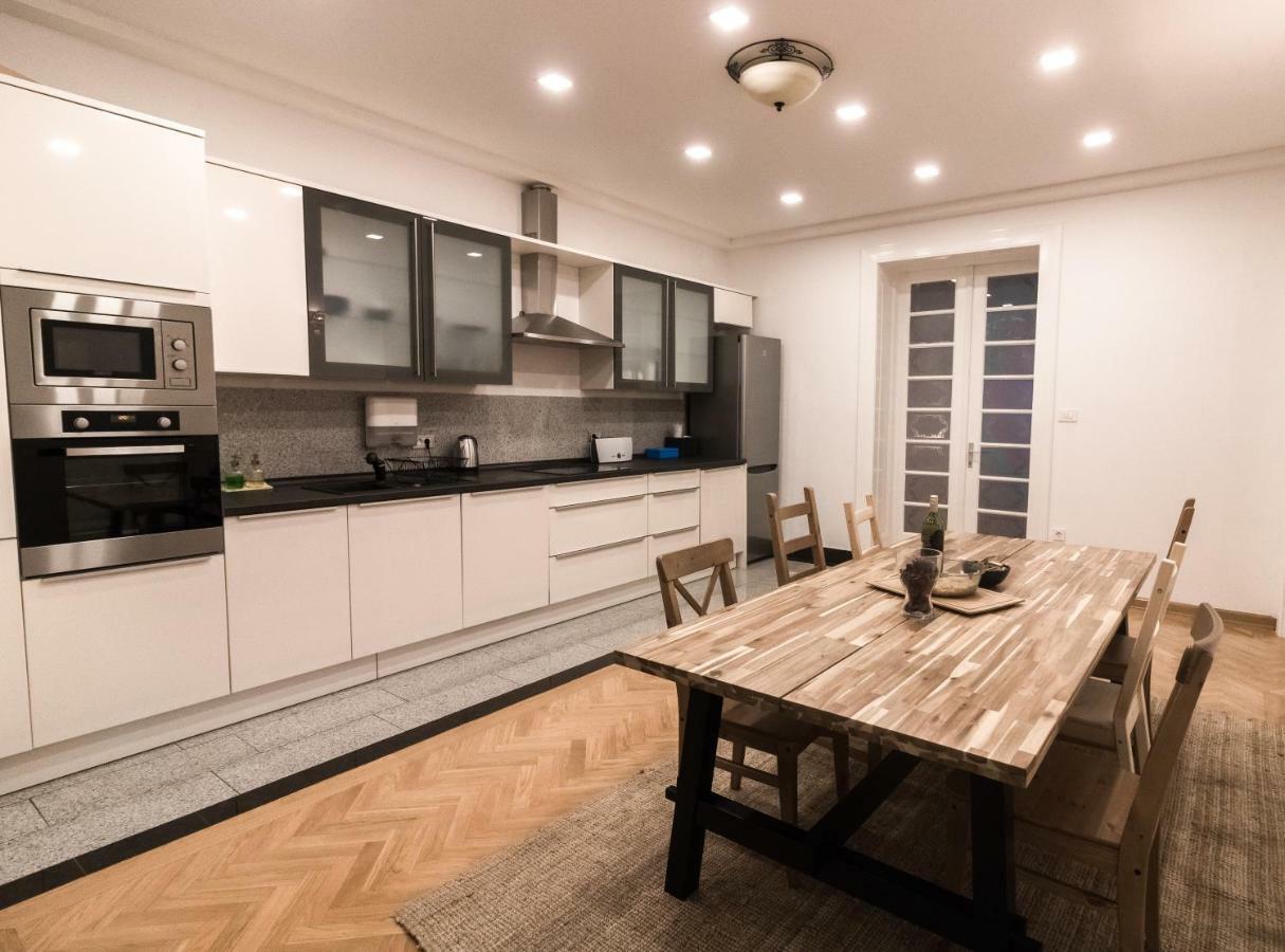 Apartment Luna ซาเกร็บ ภายนอก รูปภาพ